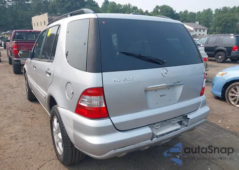 2002 Mercedes-Benz Ml 500 z USA, uszkodzony, nr VIN 4JGAB75EX2A334654